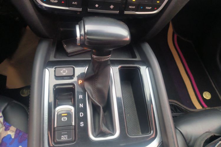 广汽传祺 传祺GS8 2017款  320T 两驱豪华版（七座）中控内饰18