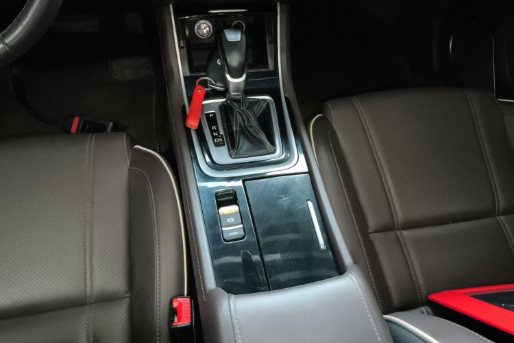 长安 睿骋CC 2018款 1.5T 自动智雅型 国V中控内饰18