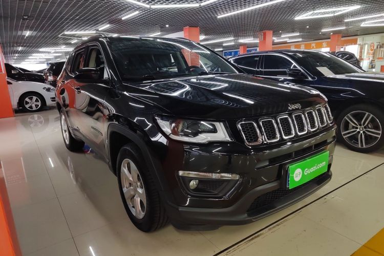 Jeep 指南者 2020款 220T 自动精英版车身外观6002