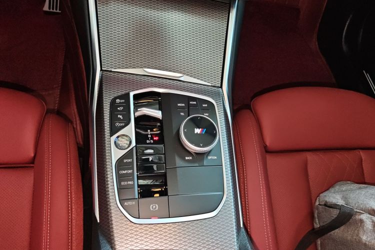 宝马3系 2025款 330Li M运动曜夜套装局部细节18