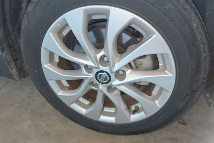 日产 轩逸 2019款 经典 1.6XL CVT豪华版车身外观10