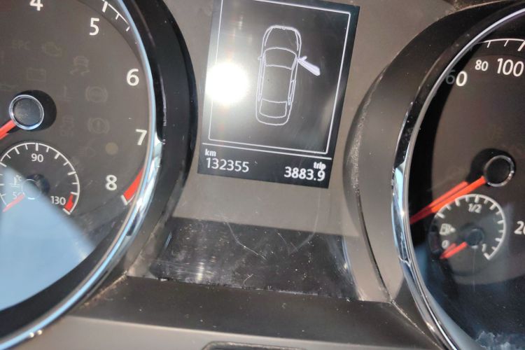 大众 凌渡 2015款 280TSI DSG舒适版中控内饰14