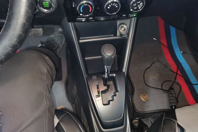 丰田 威驰 2022款 1.5L 20周年纪念版中控内饰18