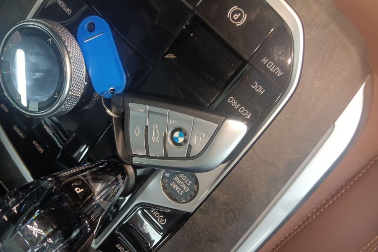 宝马X5(进口) 2021款 改款 xDrive30i M运动套装中控内饰11