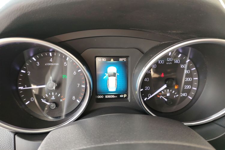 哈弗H8 2015款 2.0T 两驱舒适型中控内饰14