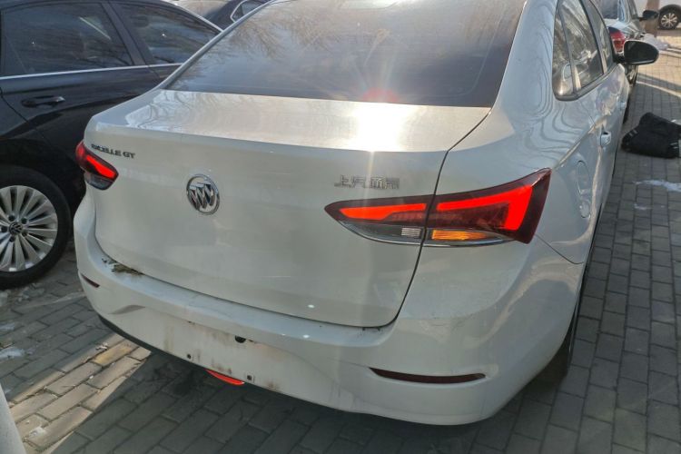 别克 英朗 2021款 1.3T 自动轻混动进取型车身外观6