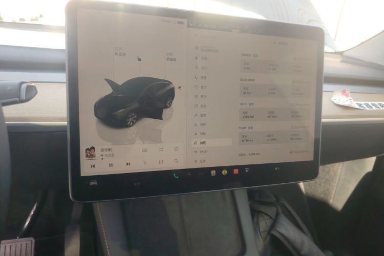 特斯拉 Model Y 2022款 改款 后轮驱动版中控内饰16