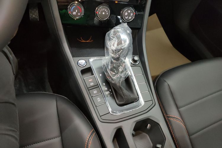 大众 宝来 2025款 200TSI DSG悦行PRO版中控内饰18