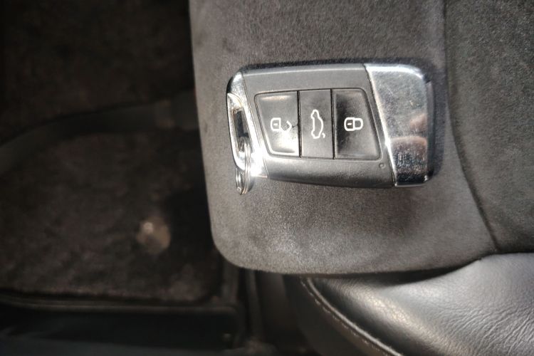 大众 迈腾 2017款 380TSI DSG 豪华型中控内饰11