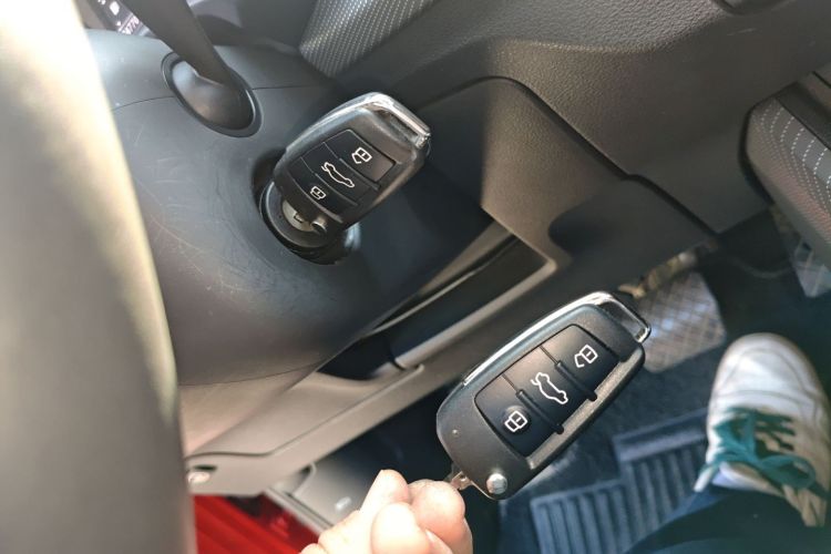 奥迪Q2L 2018款 35 TFSI 上市专享版 国VI中控内饰11