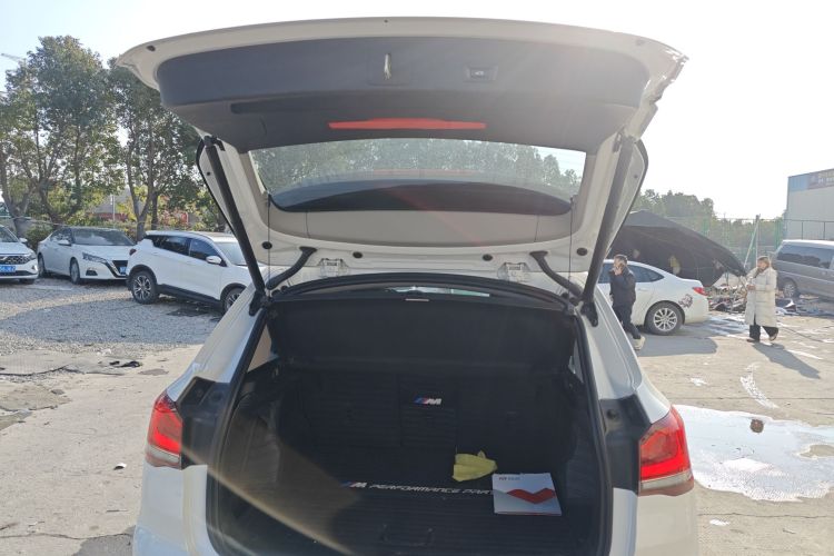 宝马X1 2021款 sDrive20Li 时尚型机舱底盘23