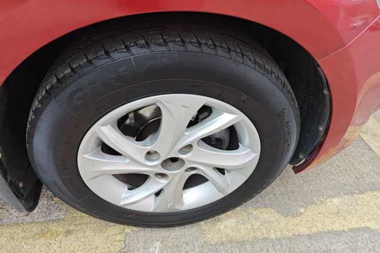 雪铁龙 爱丽舍 2014款 1.6L 自动时尚型车身外观6008