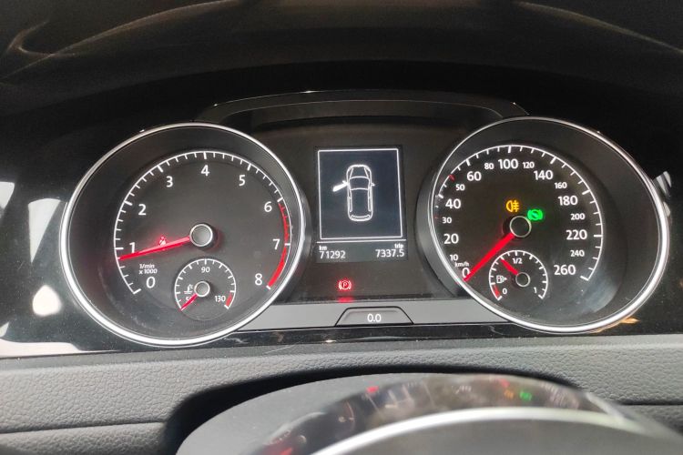 大众 高尔夫 2016款 1.4TSI 自动R-Line中控内饰14