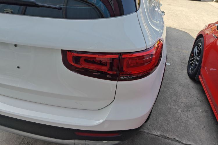 奔驰GLB 2022款 改款 GLB 200 时尚型车身外观9