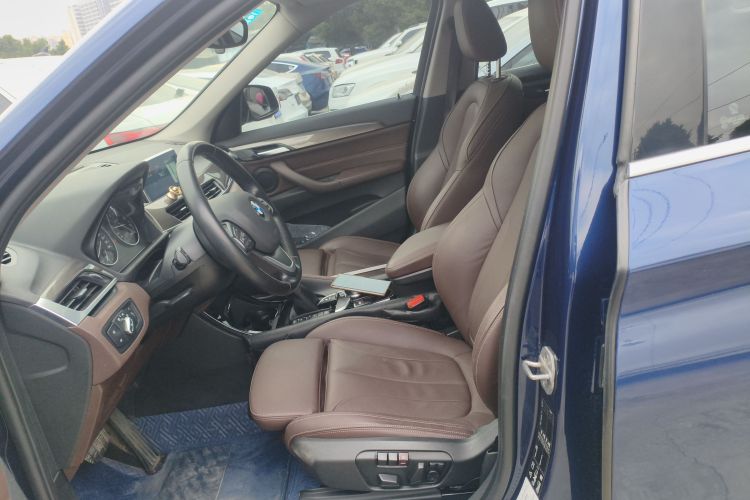 宝马X1 2018款 xDrive20Li 豪华型中控内饰19