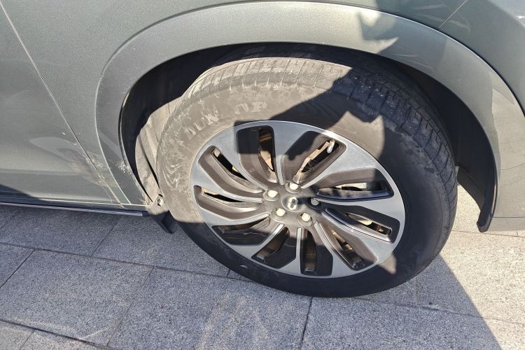 鸿蒙智行 问界M7 2022款 1.5T 后驱舒适版车身外观10