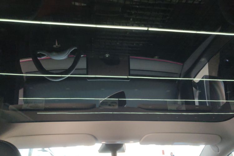 特斯拉 Model Y 2023款 长续航全轮驱动版中控内饰22