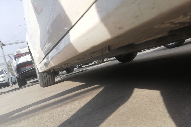 丰田 卡罗拉 2019款 1.2T S-CVT GL-i精英版局部细节9001