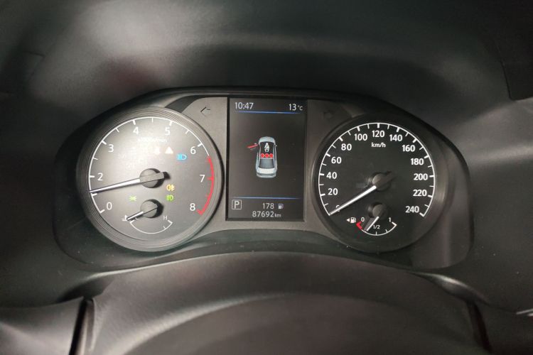 日产 天籁 2021款 2.0L XL 舒适版中控内饰14