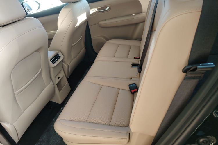 蓝电E5 PLUS 2025款 165km 长续航版PLUS 7座中控内饰7004