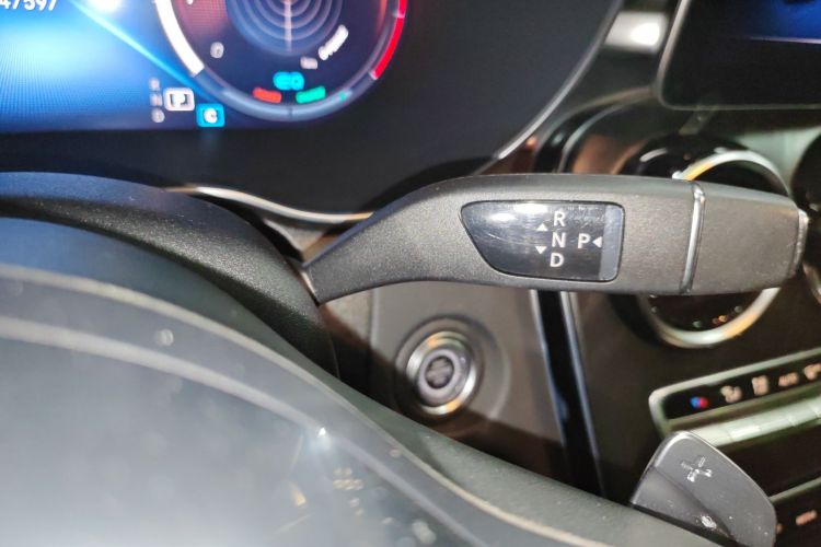 奔驰C级 2021款 C 260 L 运动版中控内饰18