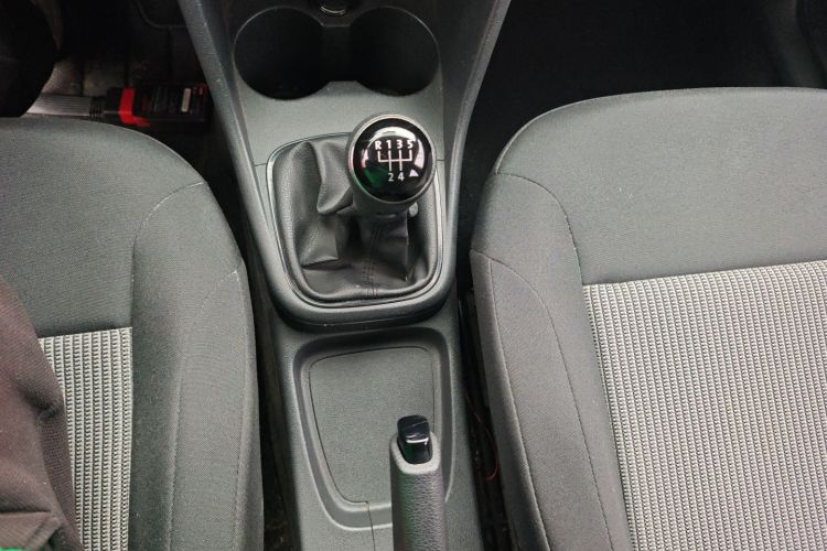 大众 Polo 2016款 1.4L 手动风尚型中控内饰18