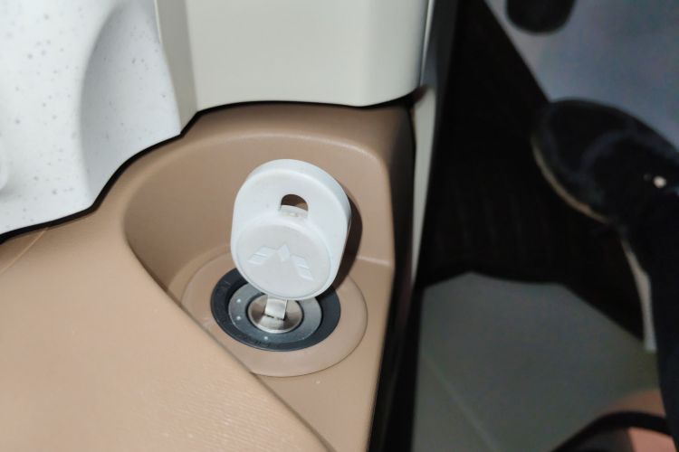 五菱汽车 宏光MINIEV 2024款 第三代 215km 进阶版中控内饰11