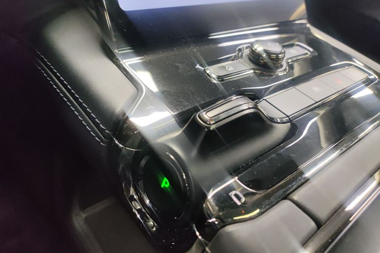 蔚来ES8 2020款 580KM 签名版 六座版中控内饰18