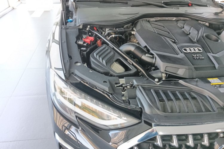 奥迪A8 2024款 A8L 55 TFSI quattro 旗舰型局部细节9006