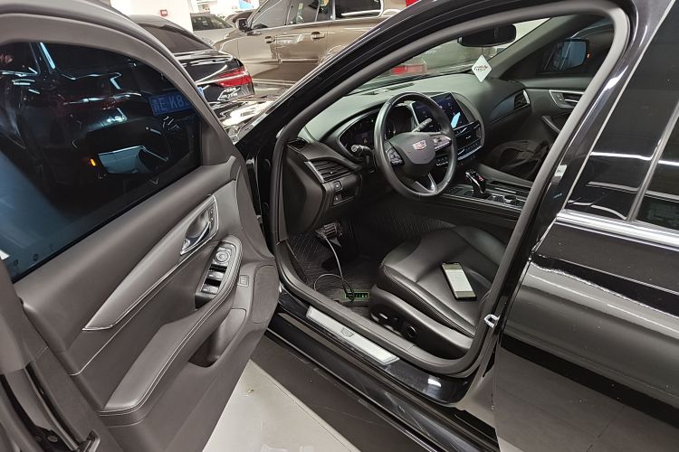 凯迪拉克CT5 2022款 28T 豪华型（标准版）中控内饰20