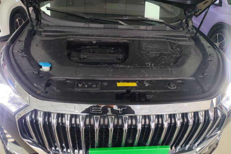 捷途X90 2023款 子龙 2.0T DCT常胜版 5座机舱底盘24