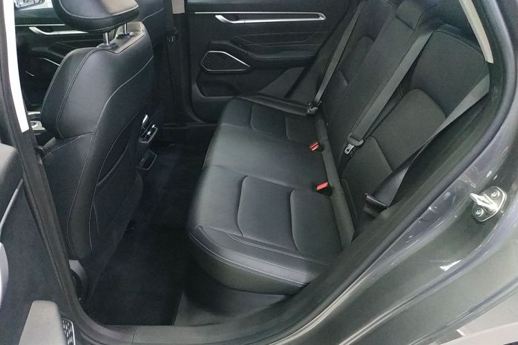 吉利汽车 帝豪 2022款 第4代 1.5L CVT尊贵型中控内饰21