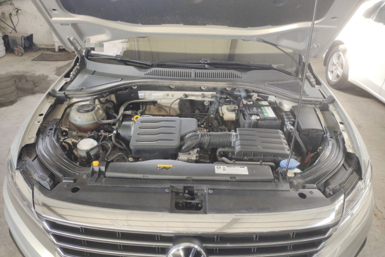 大众 朗逸 2019款 1.5L 自动视野版 国VI机舱底盘24