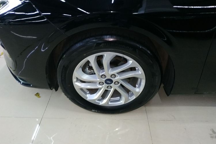 福特 蒙迪欧 2023款 EcoBoost 180 舒雅型车身外观6007