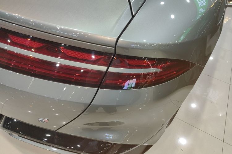 腾势Z9GT 2024款 1100四驱Ultra版车身外观9