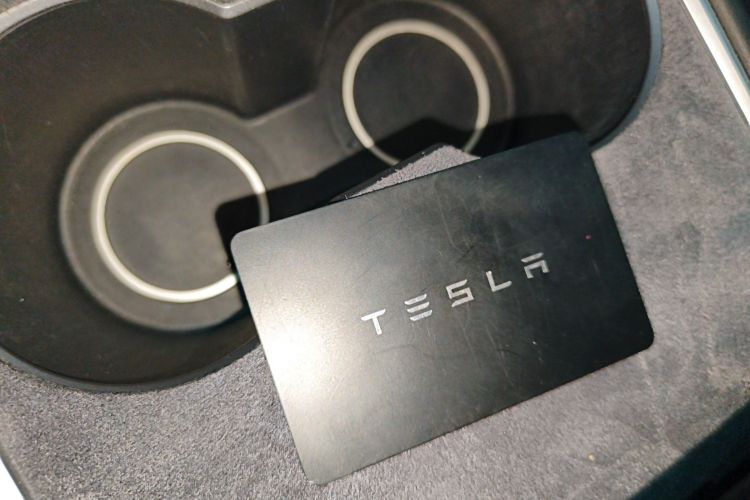 特斯拉 Model Y 2022款 后轮驱动版中控内饰7001