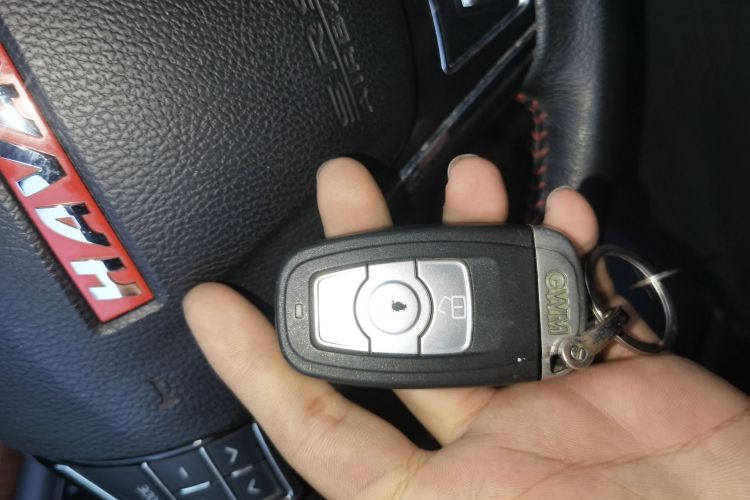 哈弗H6 2013款 运动版 1.5T 手动两驱精英型中控内饰7001