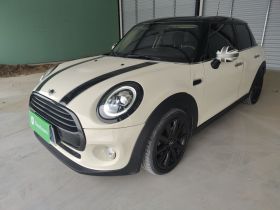 MINI 2018款 1.5T COOPER 艺术家 五门版