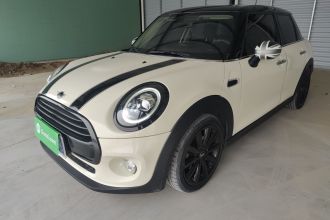 MINI 2018款 1.5T COOPER 艺术家 五门版
