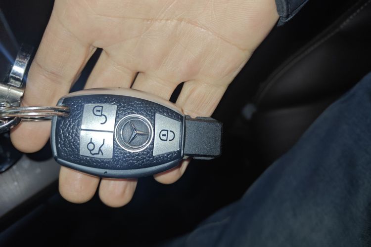 奔驰GLC 2019款 GLC 300 L 4MATIC 动感型中控内饰11