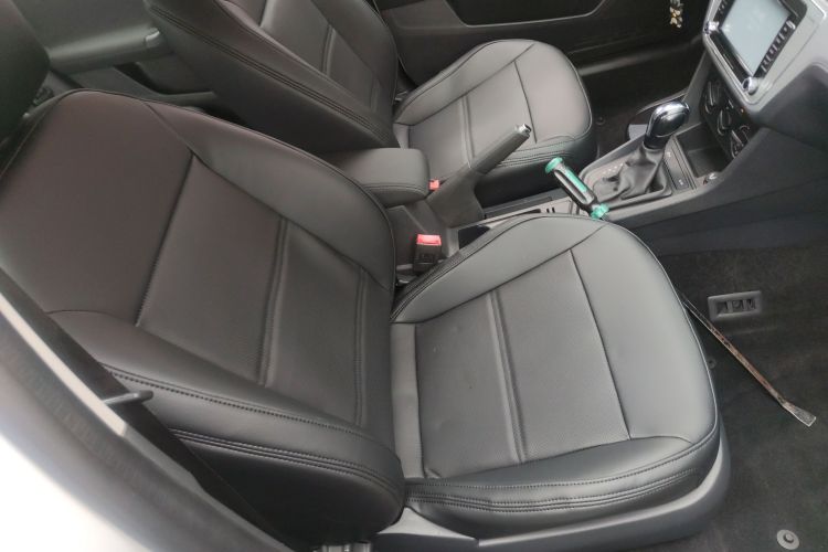 大众 朗逸 2015款 1.6L 自动风尚版局部细节41