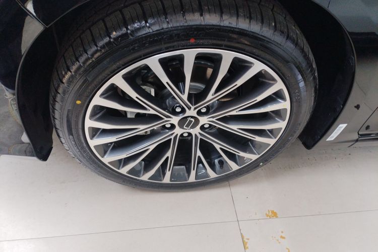 奔腾B70 2024款 龙腾版 1.5T 领创型车身外观35