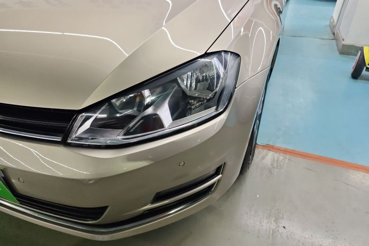 大众 高尔夫 2017款 230TSI 自动豪华百万辆纪念版局部细节36