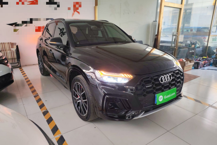奥迪Q5L 2024款 45 TFSI 豪华动感型车身外观3