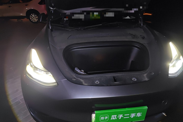 特斯拉 Model Y 2024款 后轮驱动版局部细节9006