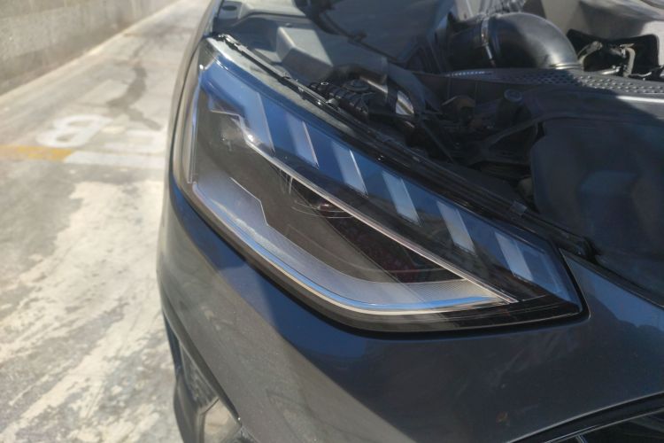 奥迪A4L 2023款 40 TFSI 豪华动感型车身外观8