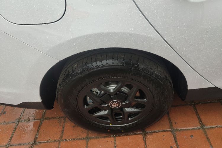 比亚迪 秦PLUS 2025款 DM-i 智驾版 55KM领先型车身外观56