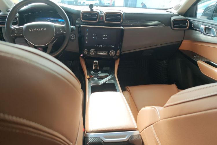 领克03 2018款 1.5TD DCT型版 国V中控内饰16