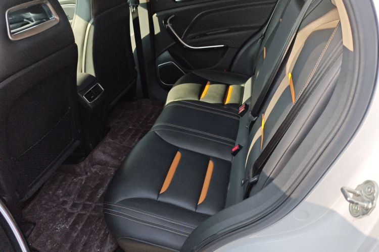 奔腾T77 2019款 230 TID 自动豪华型 国V中控内饰21