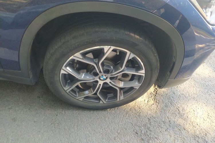 宝马X1 2020款 sDrive25Li 领先型车身外观10